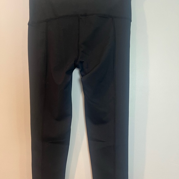 Kindred Bravely Cropped Black Maternity Leggings Medium X 2 NWT - Picture 7 of 8